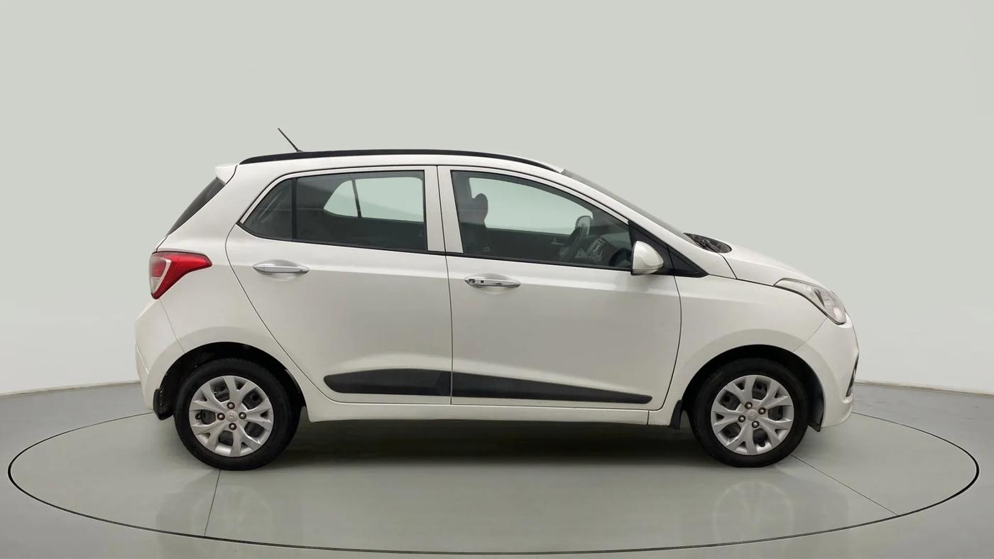 2014 Hyundai Grand i10 SPORTZ 1.2 KAPPA VTVT, Petrol, Manual, 86,593 km, Right Side View