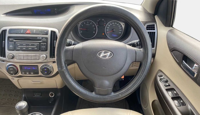 2013 Hyundai i20 MAGNA 1.2, Petrol, Manual, 44,229 km, Steering Wheel Close Up