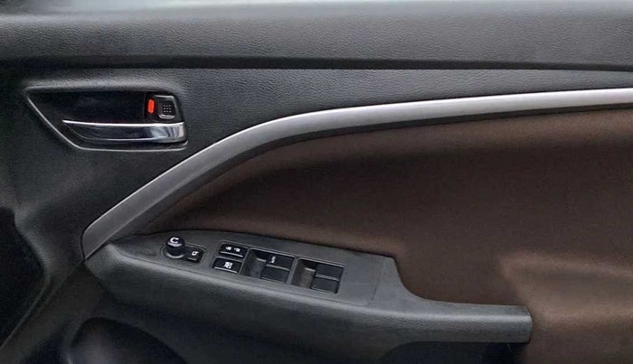 2022 Maruti BREZZA ZXI SMART HYBRID , Petrol, Manual, 16,037 km, Driver Side Door Panels Control