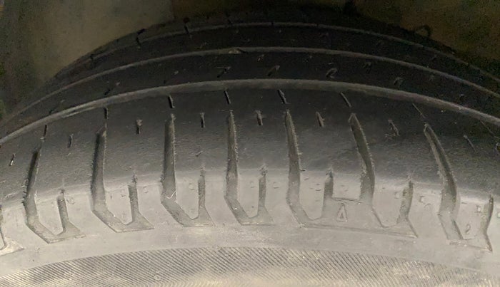 2020 Hyundai Verna SX 1.5 VTVT, Petrol, Manual, 46,866 km, Left Front Tyre Tread