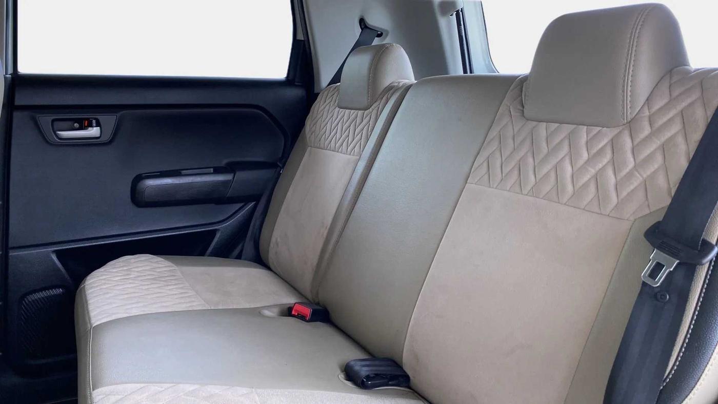 2019 Maruti New Wagon-R VXI 1.2, Petrol, Manual, 35,860 km, Right Side Rear Door Cabin