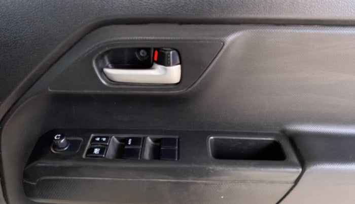 2019 Maruti New Wagon-R VXI 1.2, Petrol, Manual, 35,860 km, Driver Side Door Panels Control
