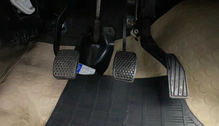 2016 Maruti Alto K10 VXI, Petrol, Manual, 25,069 km, Pedals