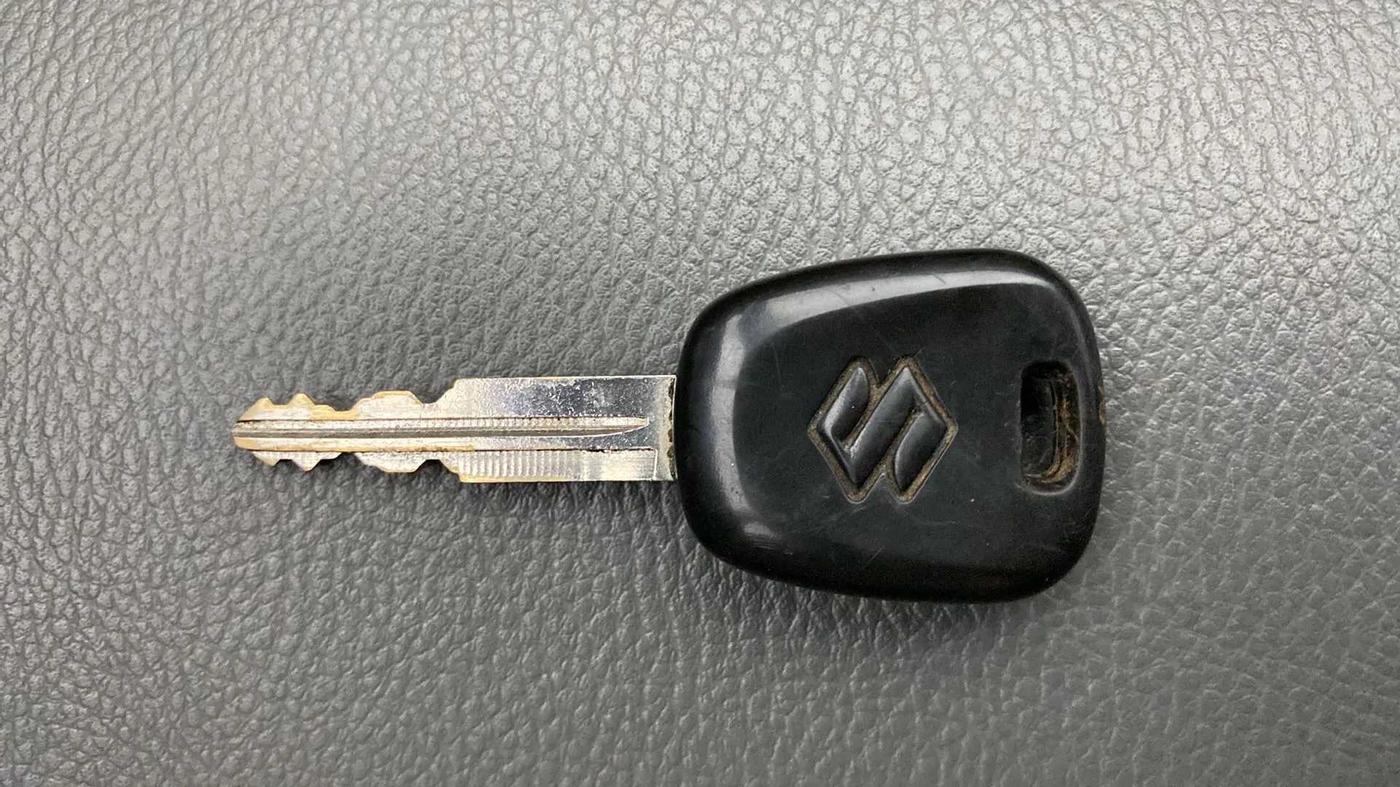 2016 Maruti Alto K10 VXI, Petrol, Manual, 25,069 km, Key Close Up