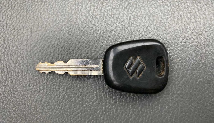 2016 Maruti Alto K10 VXI, Petrol, Manual, 25,069 km, Key Close Up