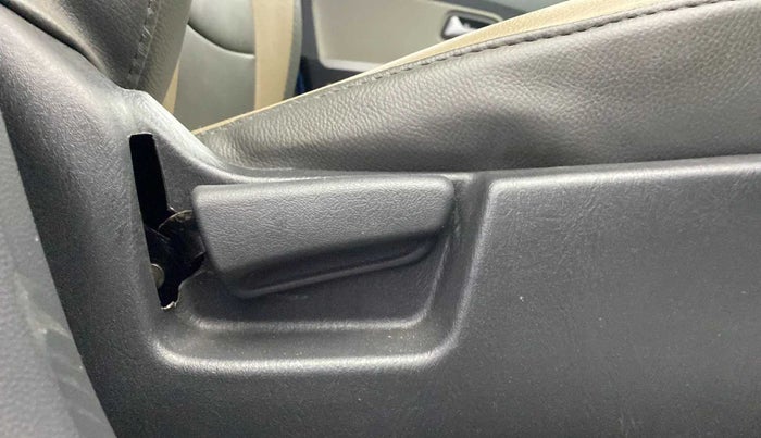 2016 Maruti Alto K10 VXI, Petrol, Manual, 25,069 km, Driver Side Adjustment Panel