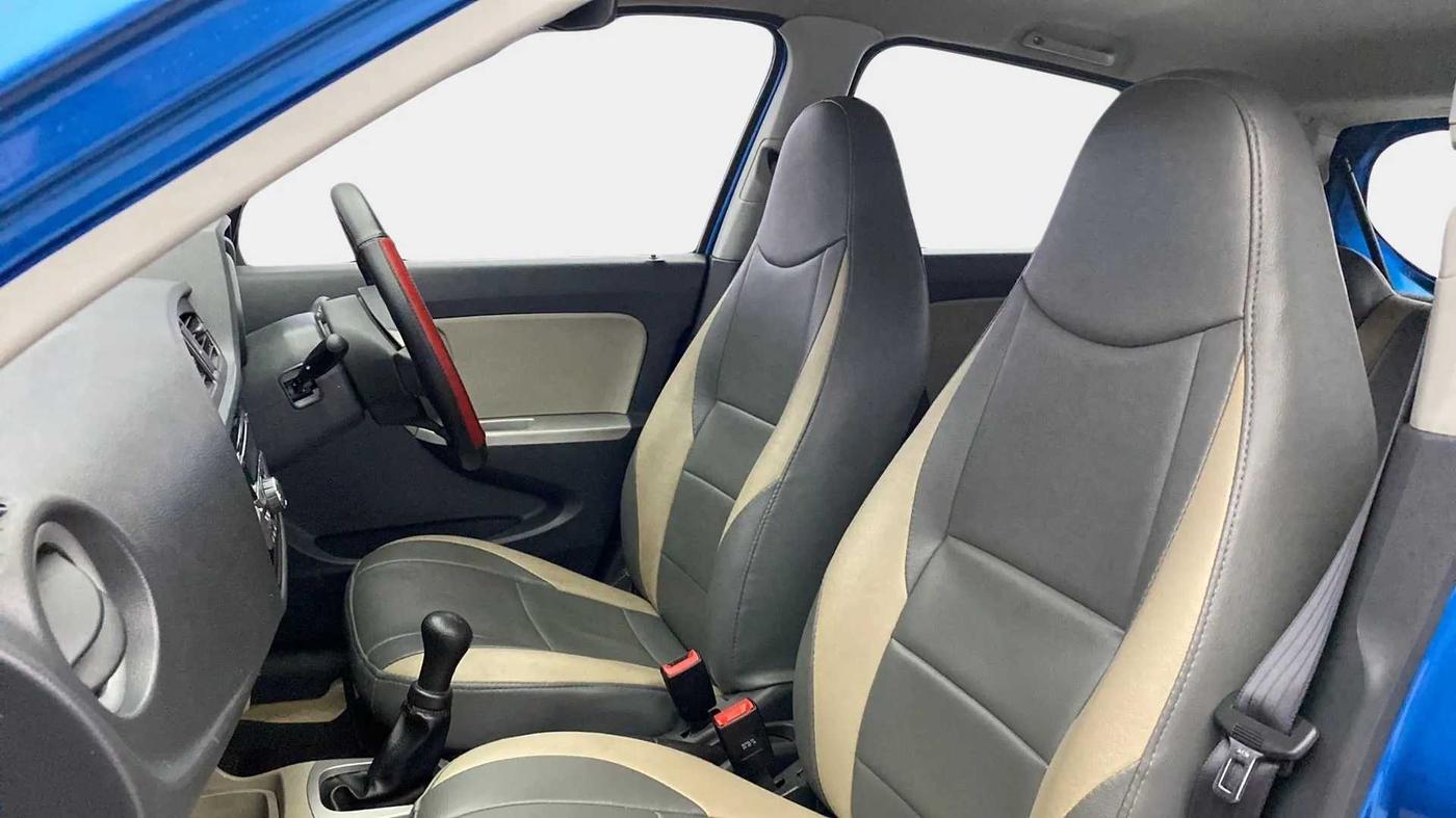 2016 Maruti Alto K10 VXI, Petrol, Manual, 25,069 km, Right Side Front Door Cabin