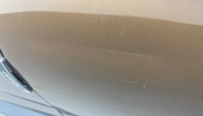 2017 Renault Duster RXL PETROL, Petrol, Manual, 65,693 km, Rear left door - Slightly dented