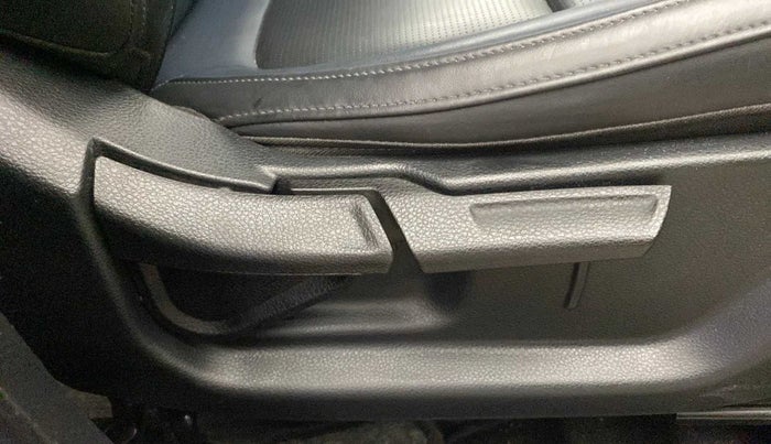 2022 KIA CARENS PREMIUM 1.5 PETROL 7 STR, Petrol, Manual, 8,198 km, Driver Side Adjustment Panel