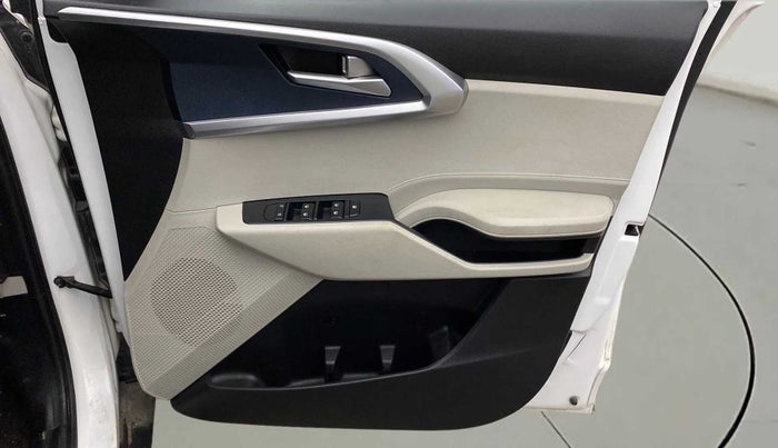 2022 KIA CARENS PREMIUM 1.5 PETROL 7 STR, Petrol, Manual, 8,198 km, Driver Side Door Panels Control