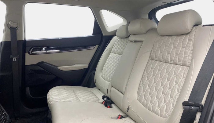 2020 KIA SELTOS HTX 1.5 DIESEL, Diesel, Manual, 34,099 km, Right Side Rear Door Cabin