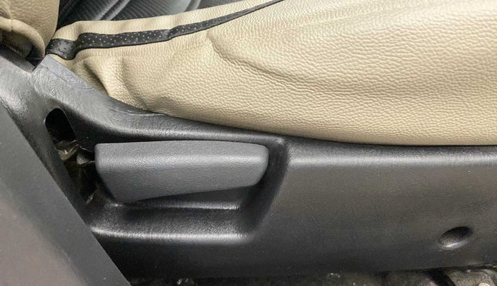 2016 Maruti Alto K10 VXI, Petrol, Manual, 31,224 km, Driver Side Adjustment Panel