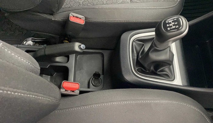 2023 Tata PUNCH CREATIVE  MT, Petrol, Manual, 9,112 km, Gear Lever