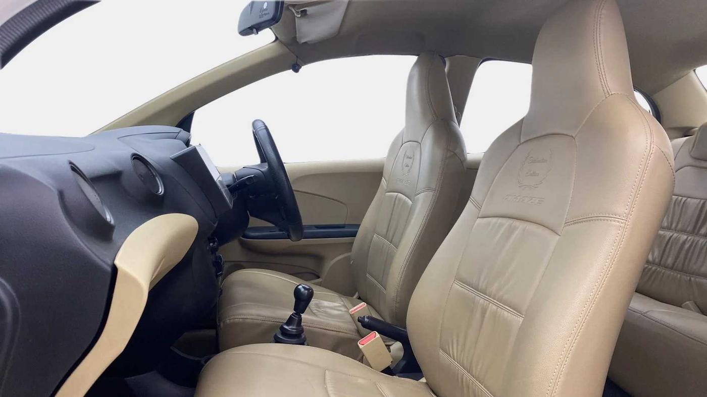 2015 Honda Amaze 1.2L I-VTEC E, Petrol, Manual, 98,059 km, Right Side Front Door Cabin