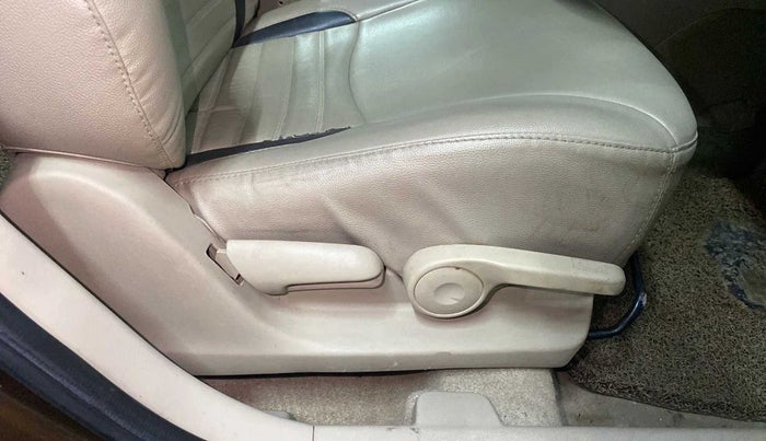 2016 Maruti Ciaz ZXI, Petrol, Manual, 82,952 km, Driver Side Adjustment Panel