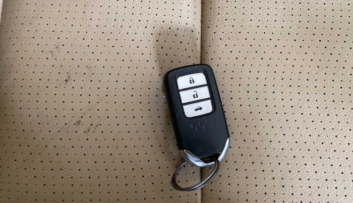 2017 Honda City 1.5L I-VTEC VX CVT, Petrol, Automatic, 90,909 km, Key Close Up