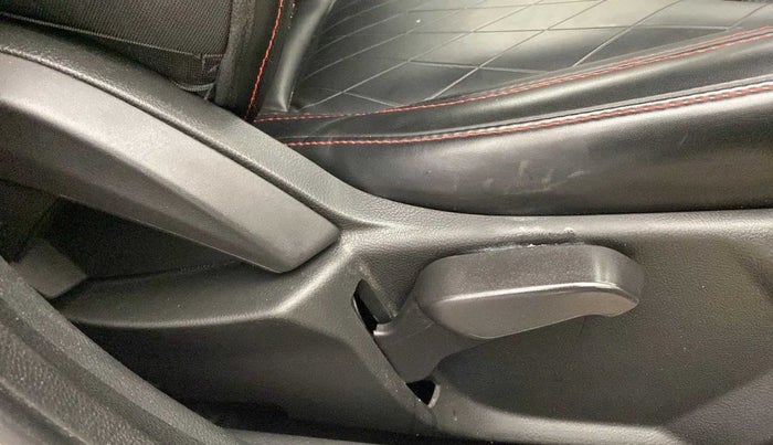 2021 Ford FREESTYLE FLAIR EDITION 1.2 PETROL, Petrol, Manual, 49,711 km, Driver Side Adjustment Panel