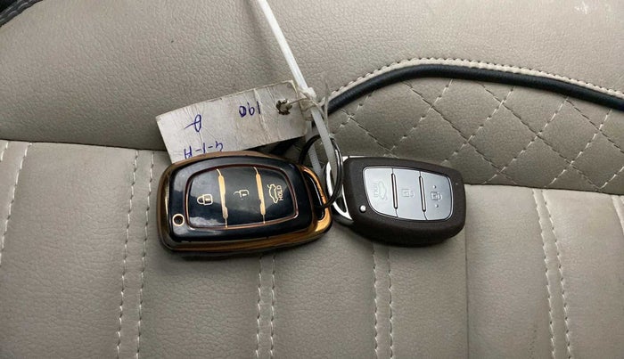 2020 Hyundai GRAND I10 NIOS ASTA AMT 1.2 KAPPA VTVT, Petrol, Automatic, 33,195 km, Key Close Up