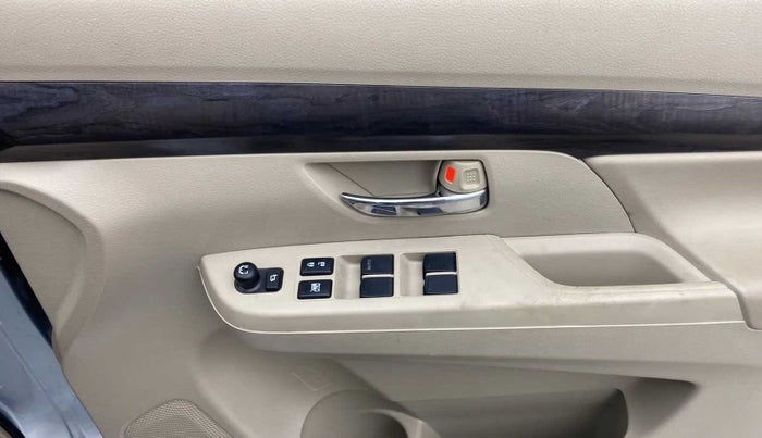 2023 Maruti Ertiga ZXI+ SHVS, Petrol, Manual, 22,505 km, Driver Side Door Panels Control