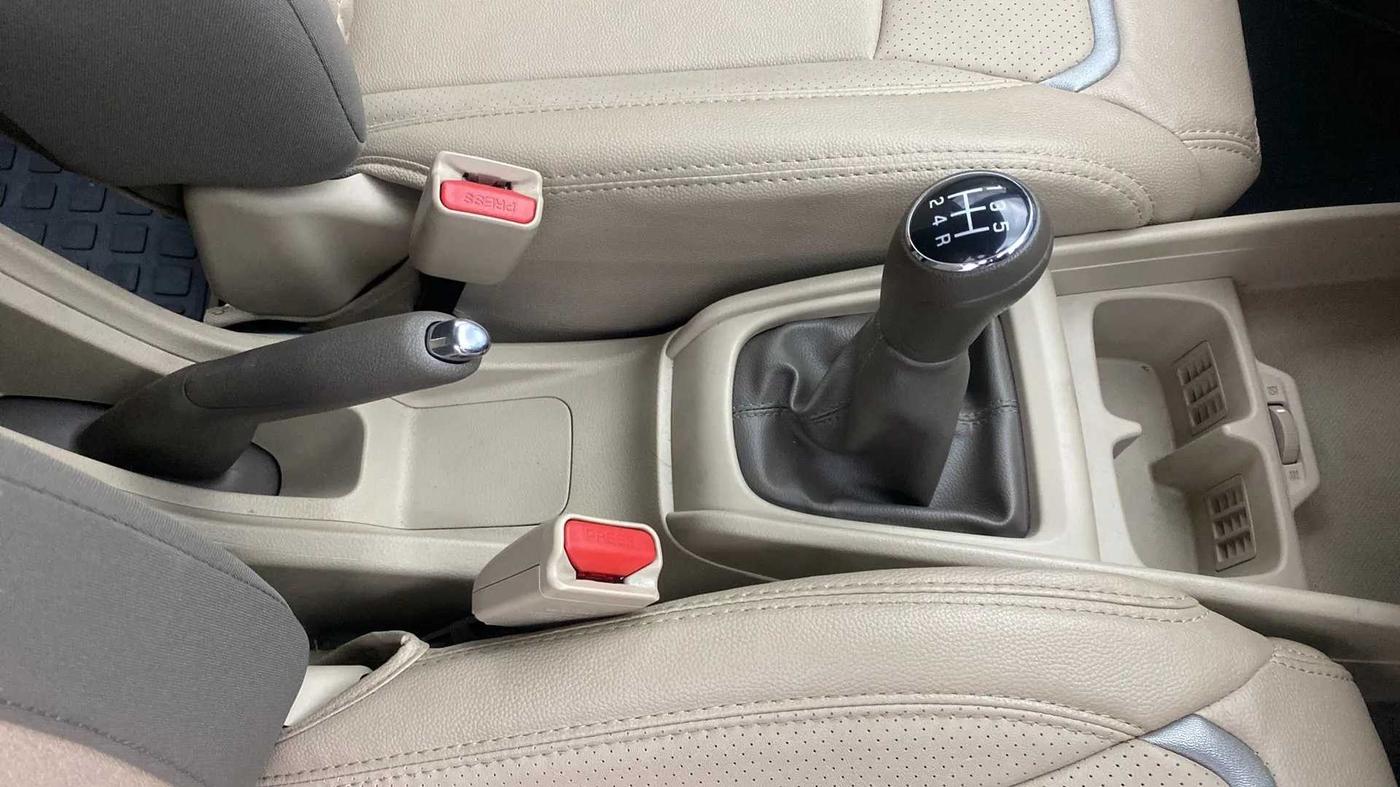 2023 Maruti Ertiga ZXI+ SHVS, Petrol, Manual, 22,505 km, Gear Lever