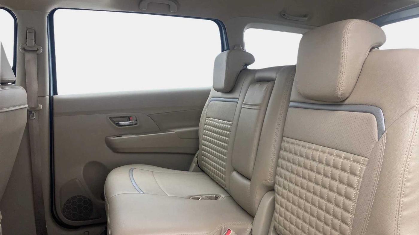 2023 Maruti Ertiga ZXI+ SHVS, Petrol, Manual, 22,505 km, Right Side Rear Door Cabin