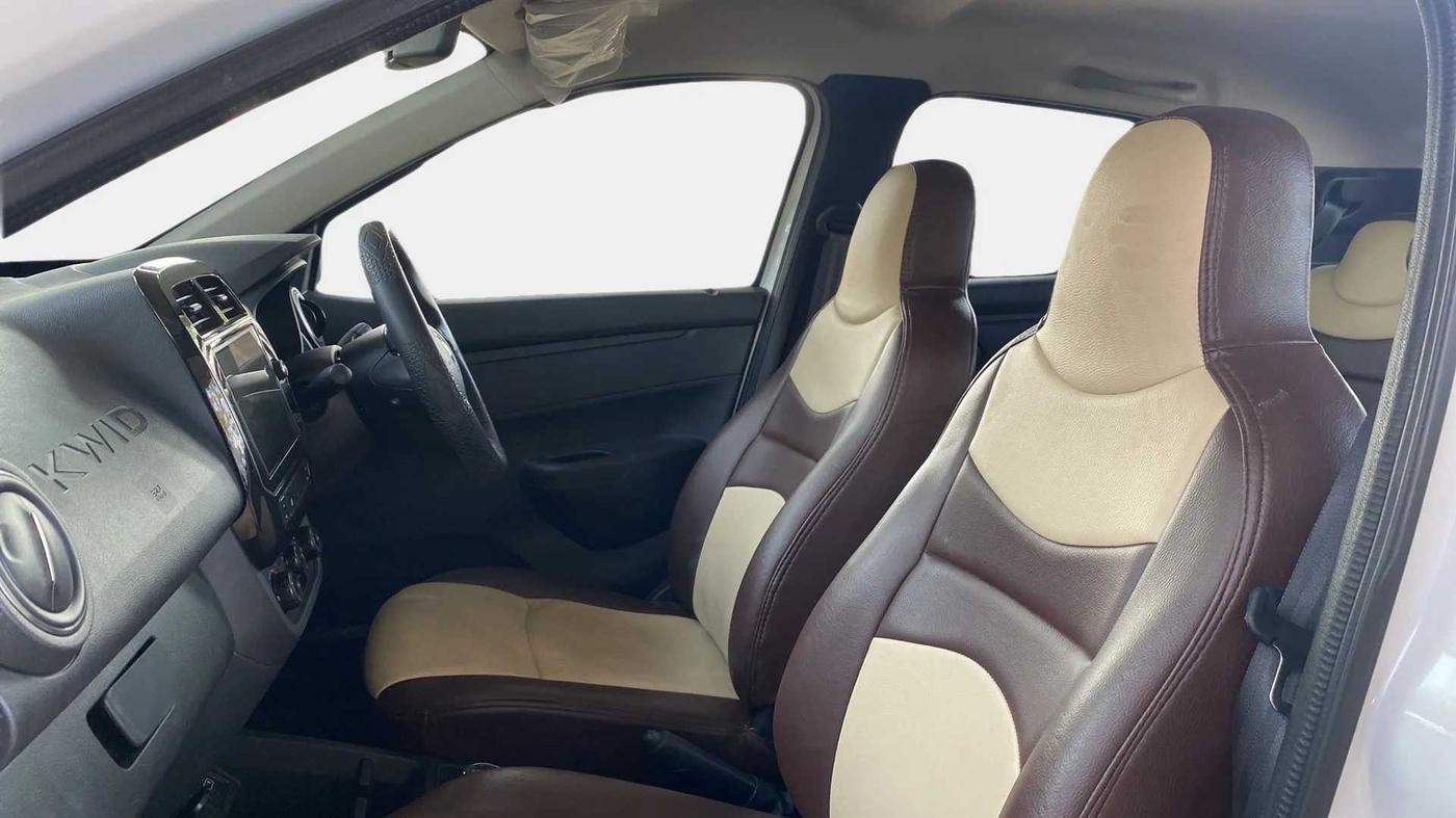 2023 Renault Kwid RXT 1.0 AMT, Petrol, Automatic, 3,592 km, Right Side Front Door Cabin