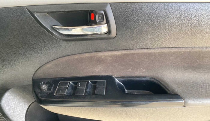 2016 Maruti Swift VDI, Diesel, Manual, 82,058 km, Driver Side Door Panels Control