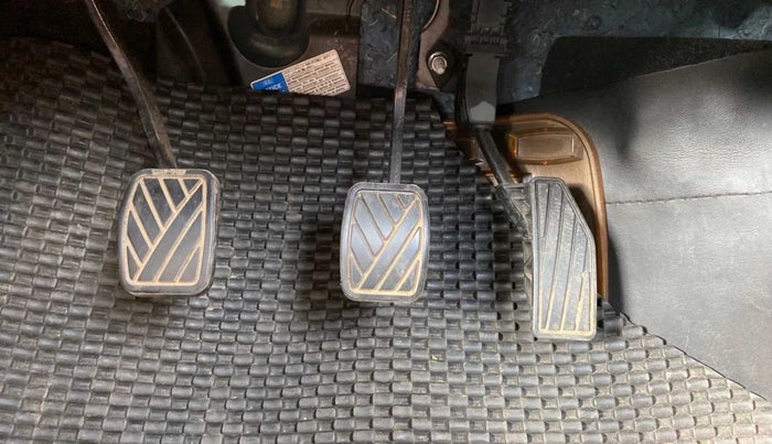2019 Maruti Swift LXI, Petrol, Manual, 18,679 km, Pedals