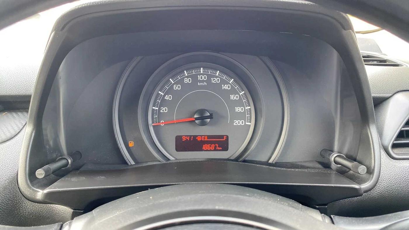 2019 Maruti Swift LXI, Petrol, Manual, 18,679 km, Odometer Image