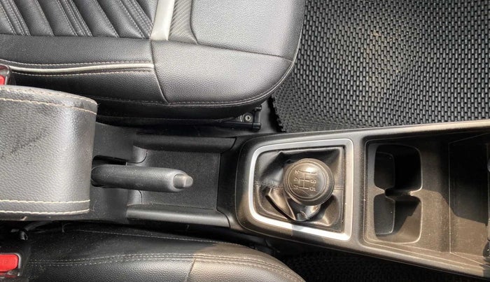 2019 Maruti Swift LXI, Petrol, Manual, 18,679 km, Gear Lever