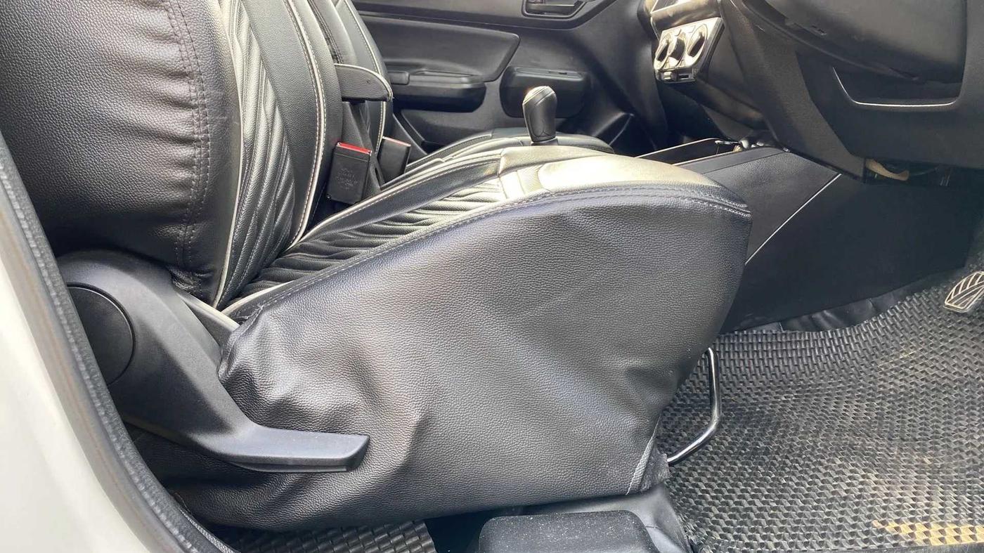 2019 Maruti Swift LXI, Petrol, Manual, 18,679 km, Driver Side Adjustment Panel