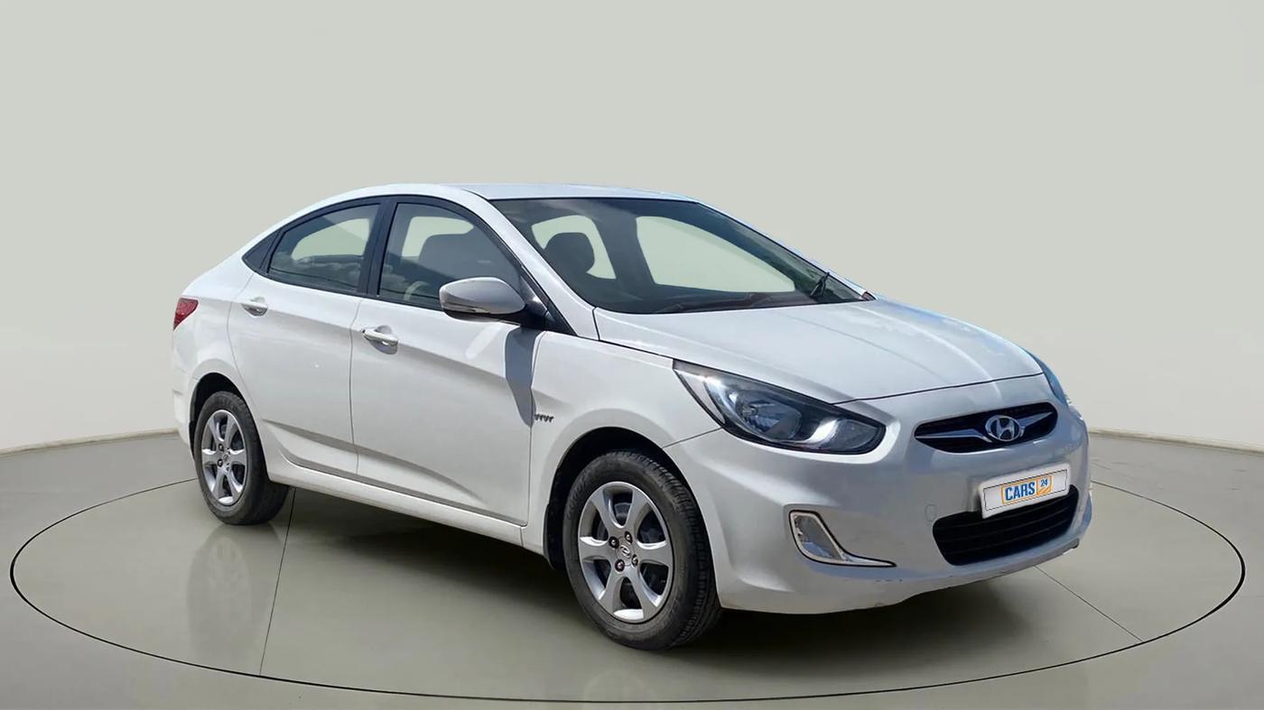 2013 Hyundai Verna FLUIDIC 1.6 VTVT EX, Petrol, Manual, 49,619 km, SRP
