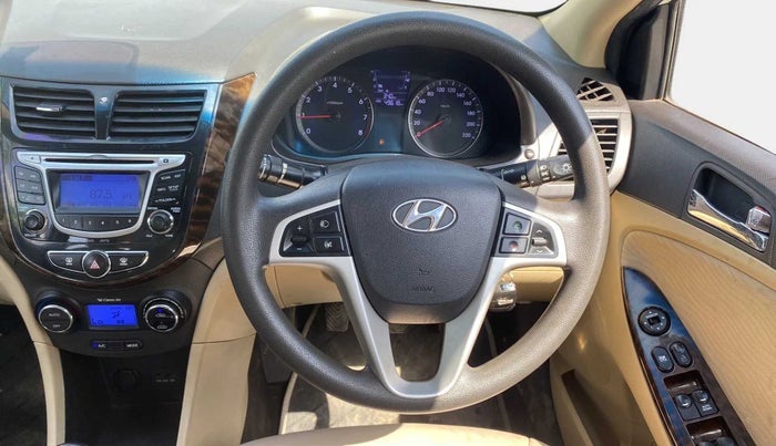 2013 Hyundai Verna FLUIDIC 1.6 VTVT EX, Petrol, Manual, 49,619 km, Steering Wheel Close Up