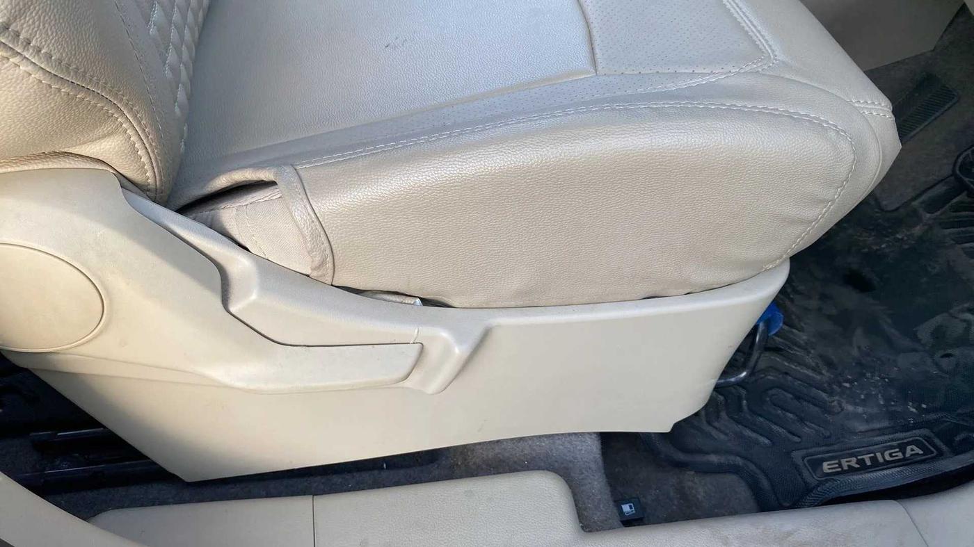 2023 Maruti Ertiga VXI AT SHVS, Petrol, Automatic, 13,600 km, Driver Side Adjustment Panel