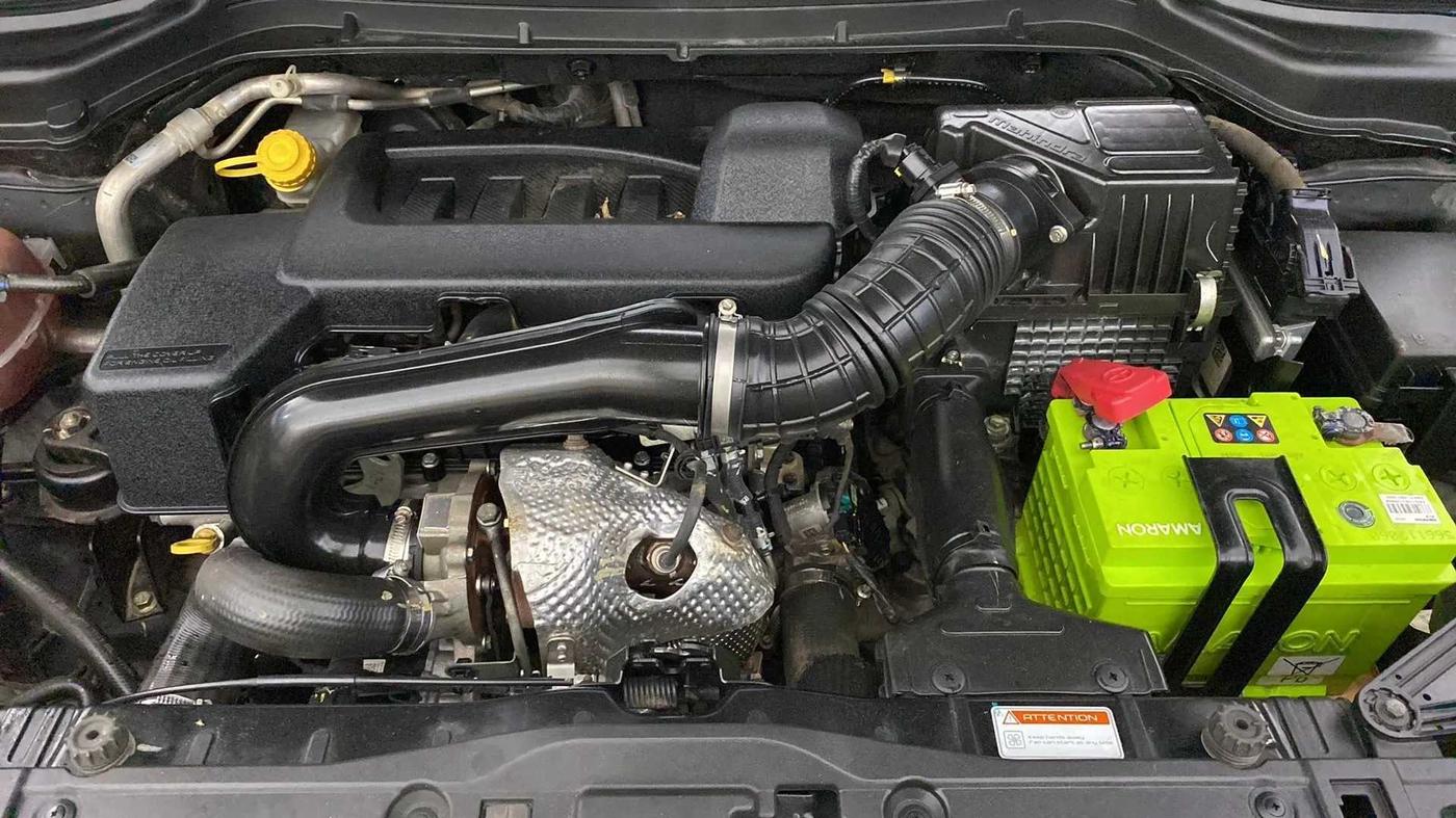 2022 Mahindra XUV300 W6 1.5 DIESEL, Diesel, Manual, 48,617 km, Open Bonet
