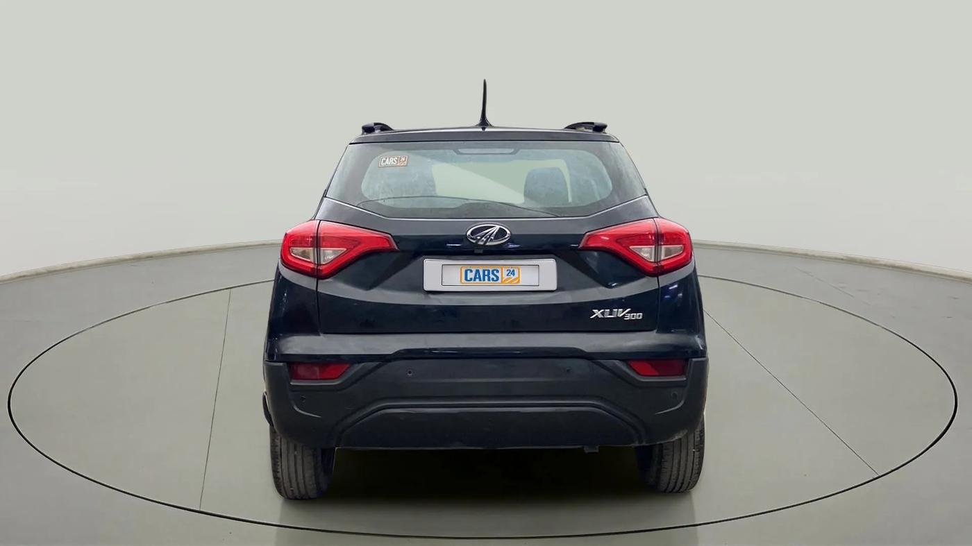 2022 Mahindra XUV300 W6 1.5 DIESEL, Diesel, Manual, 48,617 km, Back/Rear