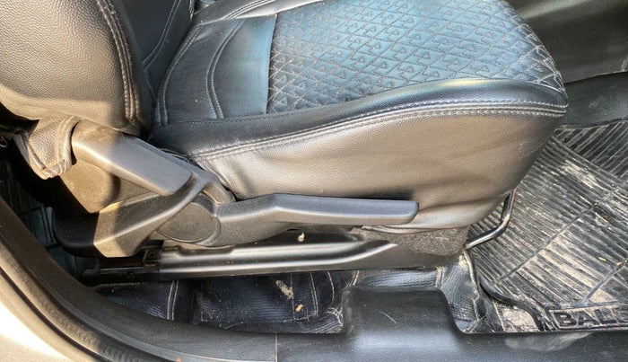 2016 Maruti Baleno ALPHA DIESEL 1.3, Diesel, Manual, 94,339 km, Driver Side Adjustment Panel