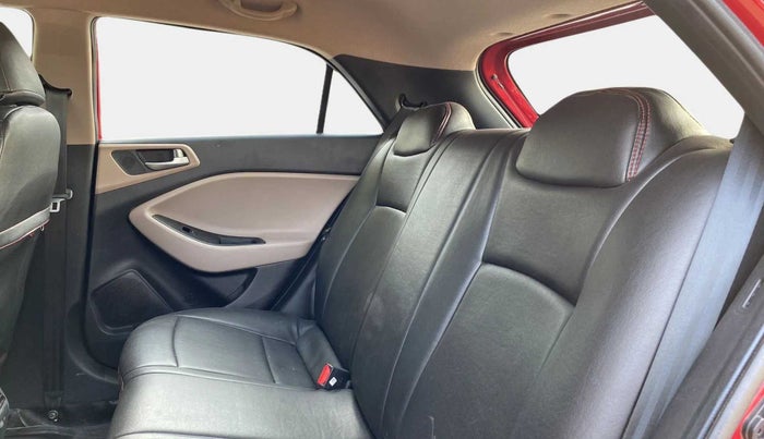 2020 Hyundai Elite i20 SPORTZ PLUS 1.2, Petrol, Manual, 47,168 km, Right Side Rear Door Cabin