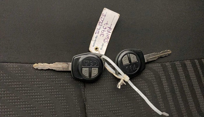2020 Maruti Swift VXI, Petrol, Manual, 31,853 km, Key Close Up