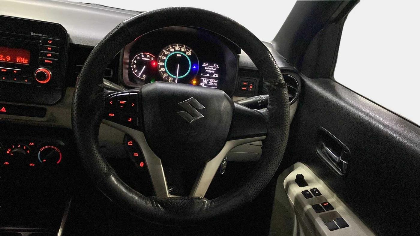 2017 Maruti IGNIS DELTA 1.2 AMT, Petrol, Automatic, 80,205 km, Steering Wheel Close Up