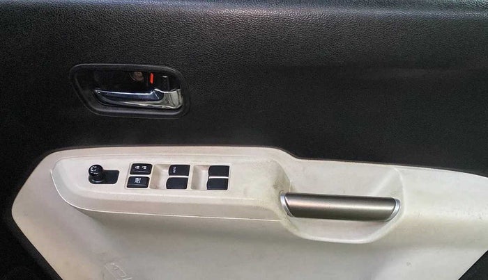 2017 Maruti IGNIS DELTA 1.2 AMT, Petrol, Automatic, 80,205 km, Driver Side Door Panels Control