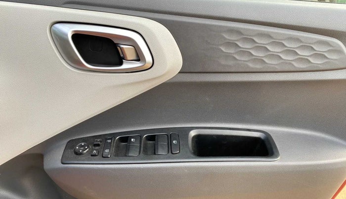 2020 Hyundai GRAND I10 NIOS SPORTZ AMT 1.2 KAPPA VTVT, Petrol, Automatic, 37,438 km, Driver Side Door Panels Control