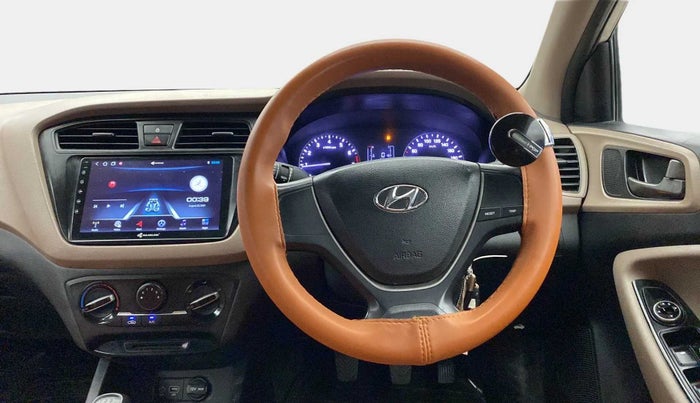 2017 Hyundai Elite i20 MAGNA EXECUTIVE 1.2, CNG, Manual, 1,23,300 km, Steering Wheel Close Up