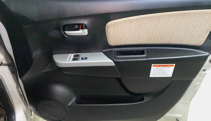 2018 Maruti Wagon R 1.0 LXI CNG, CNG, Manual, 43,165 km, Driver Side Door Panels Control