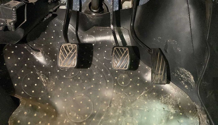 2018 Maruti Wagon R 1.0 LXI CNG, CNG, Manual, 43,165 km, Pedals