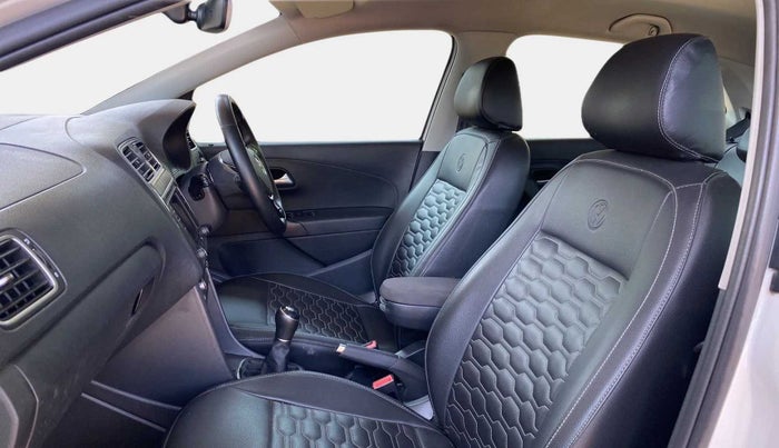 2020 Volkswagen Polo HIGHLINE PLUS 1.0, Petrol, Manual, 53,811 km, Right Side Front Door Cabin