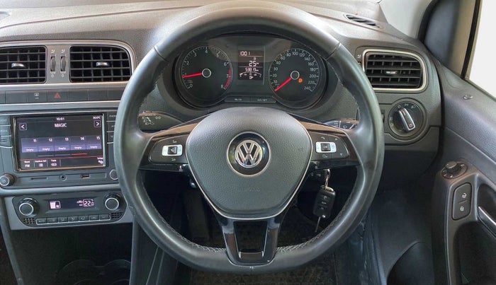 2020 Volkswagen Polo HIGHLINE PLUS 1.0, Petrol, Manual, 53,811 km, Steering Wheel Close Up