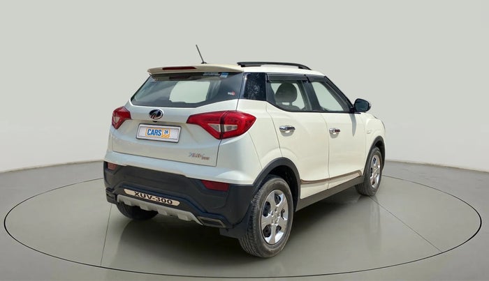 2021 Mahindra XUV300 W6 1.5 DIESEL, Diesel, Manual, 26,656 km, Right Back Diagonal