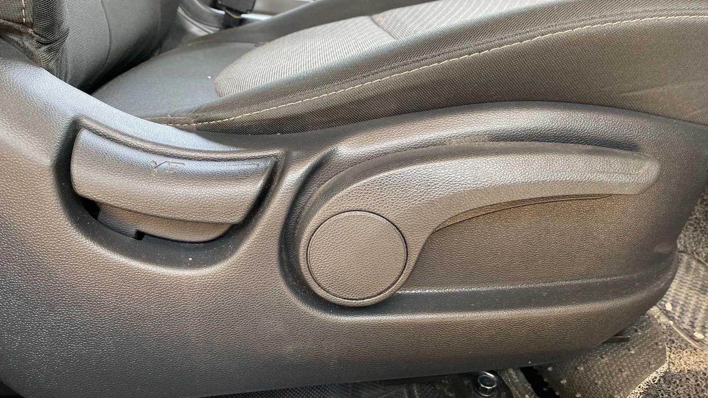 2017 Hyundai Creta SX PLUS 1.6 PETROL, Petrol, Manual, 59,304 km, Driver Side Adjustment Panel