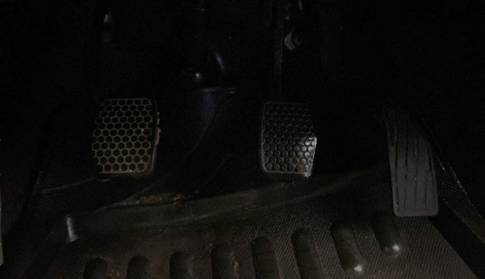 2016 Maruti Alto K10 VXI, CNG, Manual, 57,161 km, Pedals